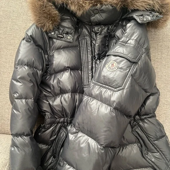 Moncler Gray Puffer Jacket with Coyote Fur Hood